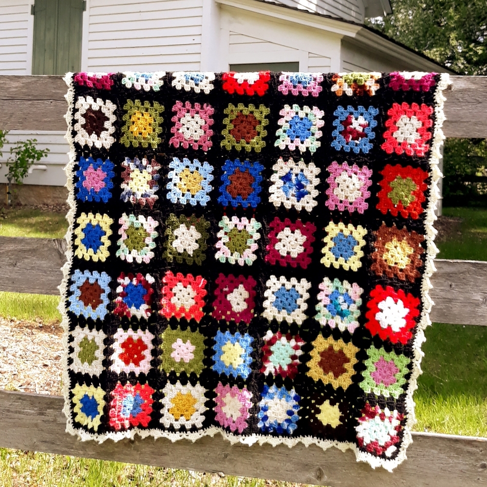 Vintage Granny Square Quilt - 36" x 50" Multicolor Baby or Lap Blanket - Picture 7 of 8